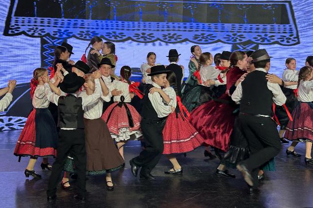 X. ZegaSztr – bemutatkoztak a vros tehetsgei