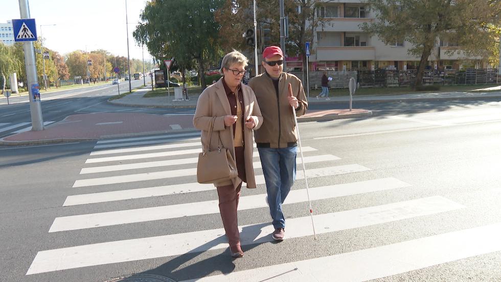 Közlekedést segítő eszközöket mutatott be a Vakok és Gyengénlátók Zala Megyei Egyesülete Közlekedést segítő eszközöket mutatott be a Vakok és Gyengénlátók Zala Megyei Egyesülete
