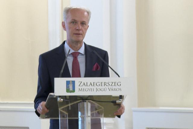 „Kastélytól a kockaházig” – Konferenciát rendezett a levéltár „Kastélytól a kockaházig” – Konferenciát rendezett a levéltár