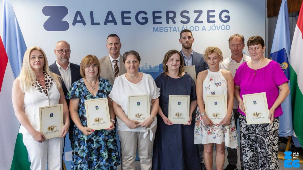 Köztisztviselők és kormánytisztviselők napja: elismerésben részesültek a hivatali dolgozók Zalaegerszegen Köztisztviselők és kormánytisztviselők napja: elismerésben részesültek a hivatali dolgozók Zalaegerszegen