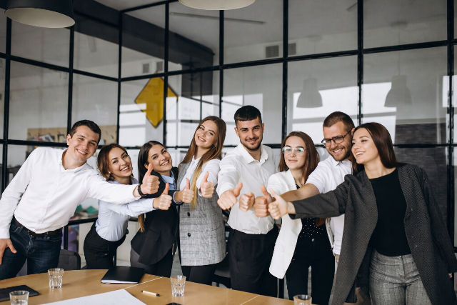 Egyre h�s�gesebbek a p�lyakezd�k: �t, vagy ann�l is t�bb �vig maradn�nak munkahely�k�n