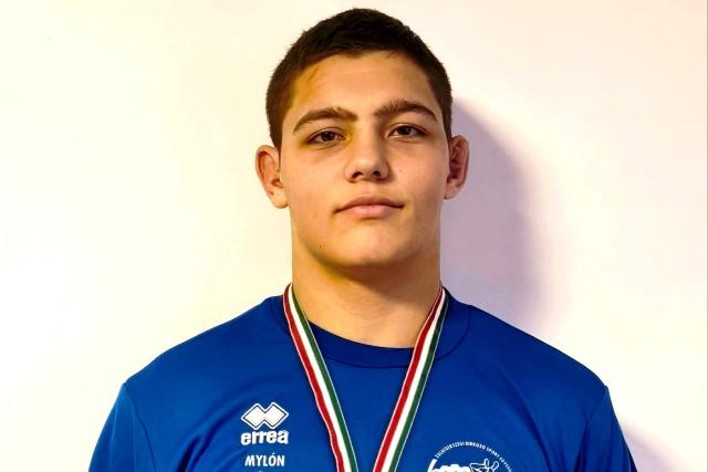 Varga Zal�n bronz�rmet nyert az �v els� feln�tt v�logat�verseny�n