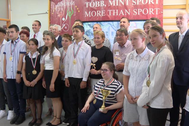 Tanévzárón jutalmazták Zala vármegye parasportolóit Tanévzárón jutalmazták Zala vármegye parasportolóit