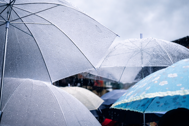 Keddt�l beindul a zivatargy�r