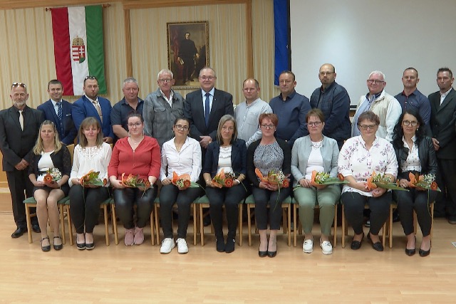 Falu- és tanyagondnokokat képzett a vármegyei önkormányzat Falu- és tanyagondnokokat képzett a vármegyei önkormányzat
