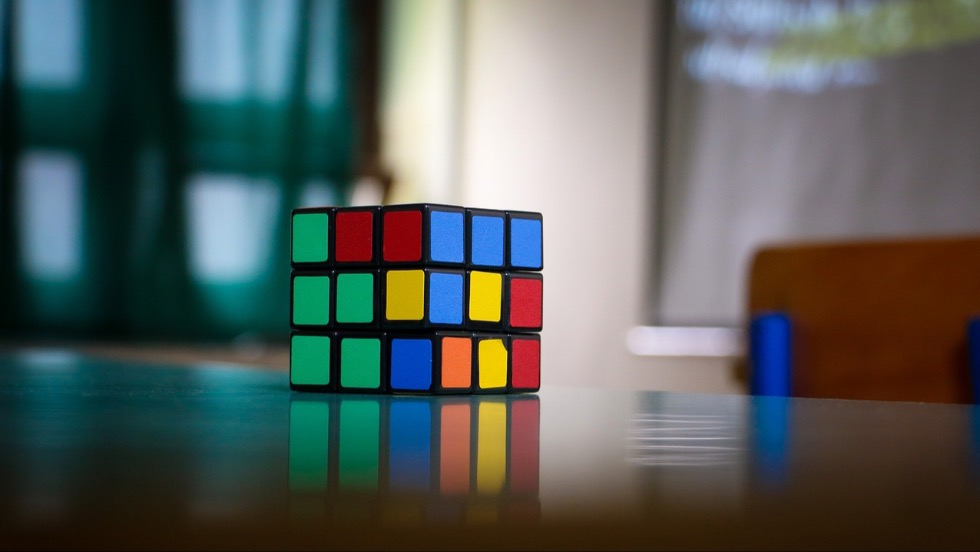 Rubik-kocka világrekordot szeretett volna felállítani a Titan búvárhajón elhunyt fiú – eredetileg nem ő ment volna apjával Rubik-kocka világrekordot szeretett volna felállítani a Titan búvárhajón elhunyt fiú – eredetileg nem ő ment volna apjával
