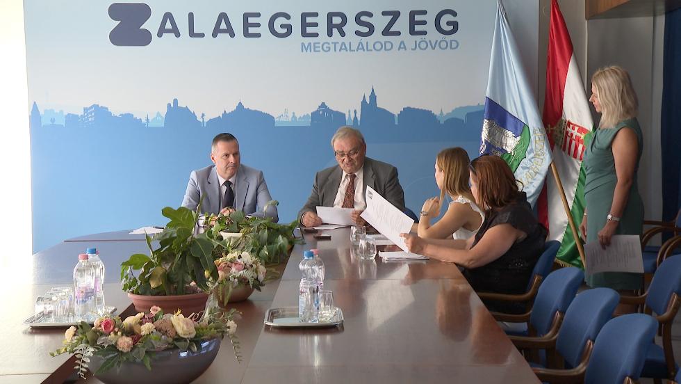 Kezdődik az idősek hónapja Kezdődik az idősek hónapja