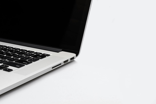 Zálogba adta lánya iskolai laptopját a zalai férfi Zálogba adta lánya iskolai laptopját a zalai férfi