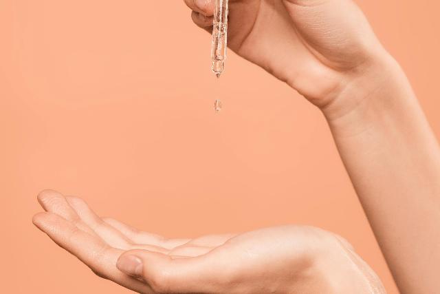 Van egy olaj, ami szinte minden b�rprobl�m�t orvosol 