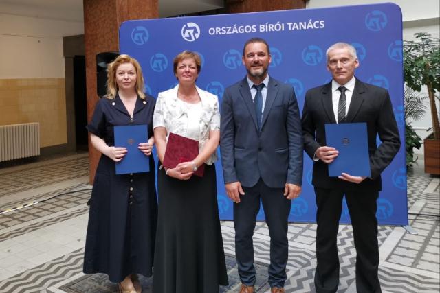 B�r�s�gok Napja: zalaiak is elismer�sben r�szes�ltek