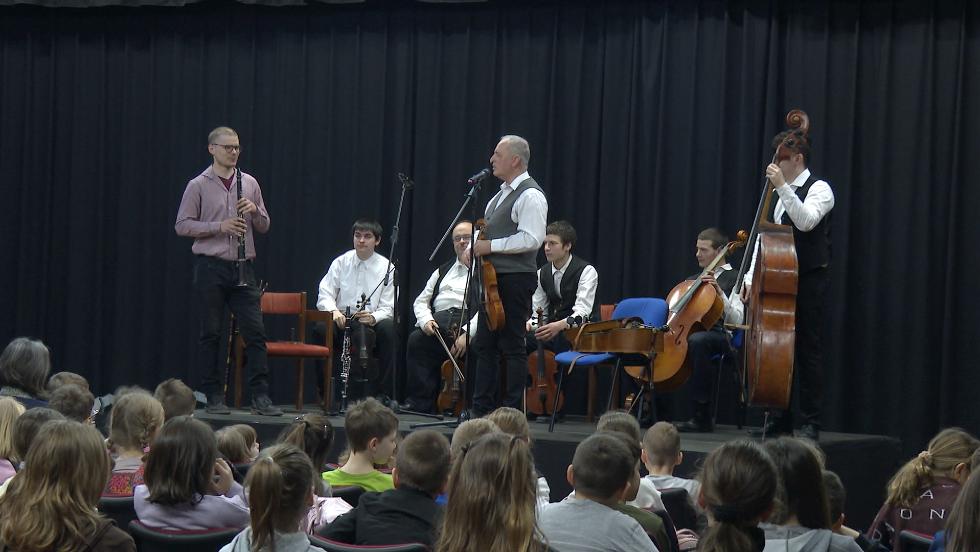 Népzenei foglalkozást tartottak a Keresztury VMK-ban Népzenei foglalkozást tartottak a Keresztury VMK-ban