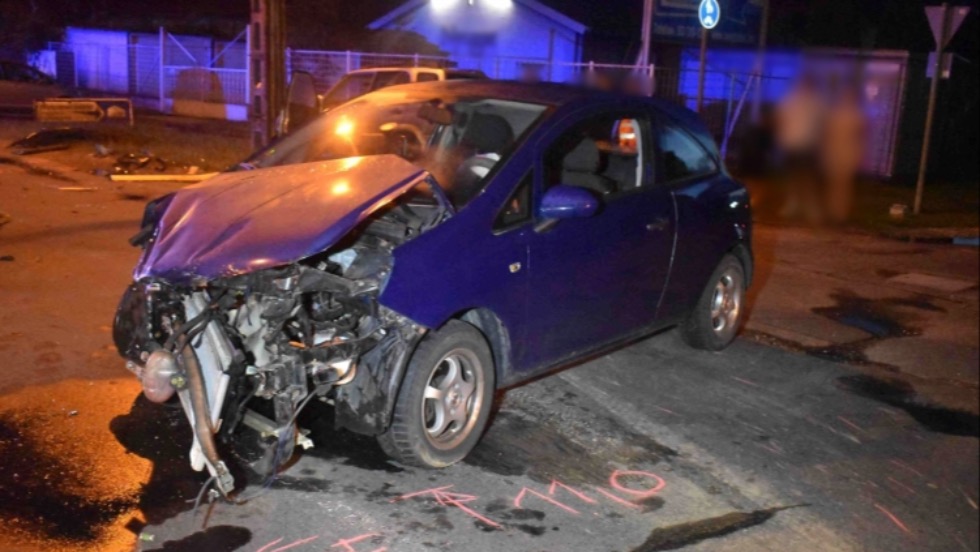 Nem adták meg az elsőbbséget, súlyos sérülést szenvedett a vétlen autós Zalában Nem adták meg az elsőbbséget, súlyos sérülést szenvedett a vétlen autós Zalában