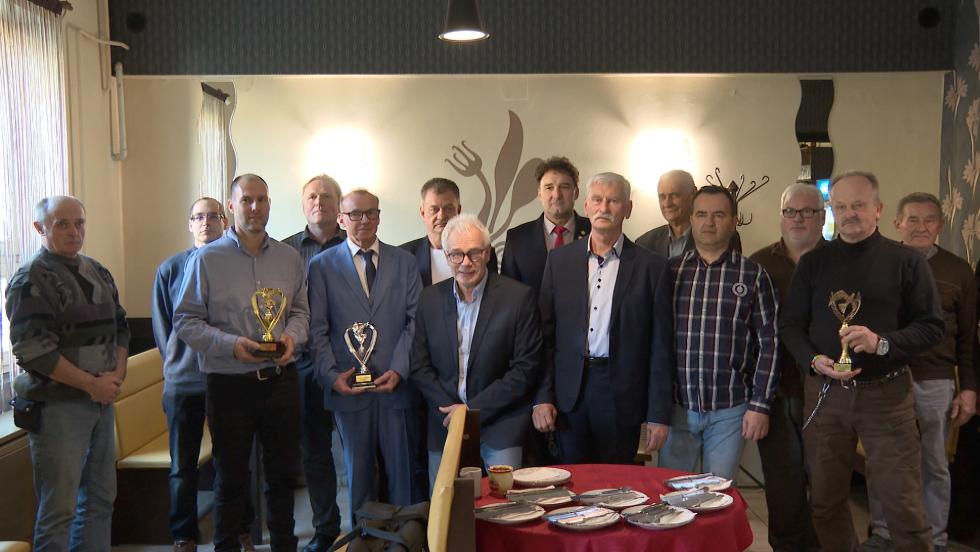 Díjkiosztó ünnepséget tartott a postagalamb sportegyesület Díjkiosztó ünnepséget tartott a postagalamb sportegyesület