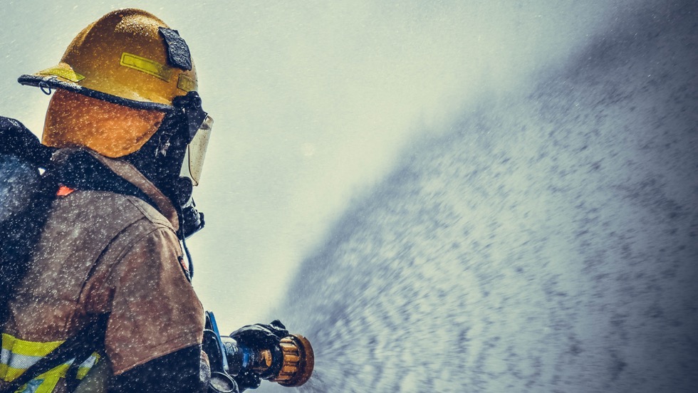 Kigyulladt egy parkoló autó Zalaegerszegen Kigyulladt egy parkoló autó Zalaegerszegen