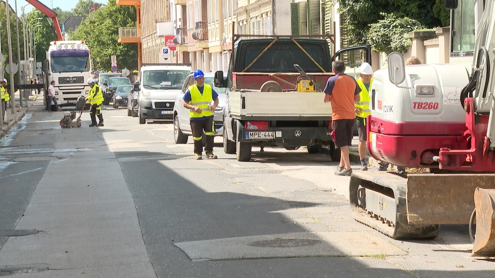 Elkezdődött a zalaegerszegi Ady utca felújítása Elkezdődött a zalaegerszegi Ady utca felújítása