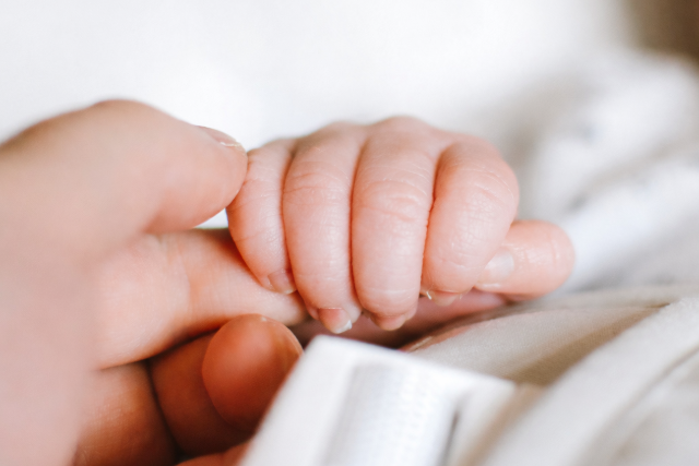 Zolt�n az �j �v els� bab�ja a zalaegerszegi k�rh�zban