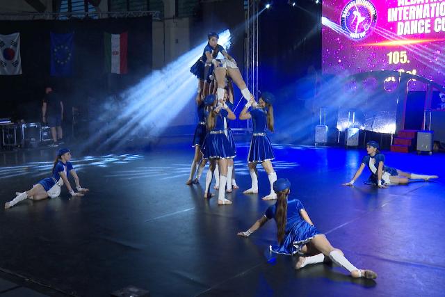 Megrendezt�k a III. Albatrosz International Dance Cup Nemzetk�zi Min�s�t� T�ncversenyt