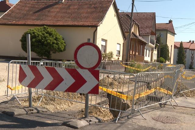 Gzvezetkcsere a Honvd utcban