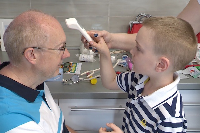 Játékosan tekinthettek be a gyógyítás világába a gyerekek Zalaegerszegen Játékosan tekinthettek be a gyógyítás világába a gyerekek Zalaegerszegen