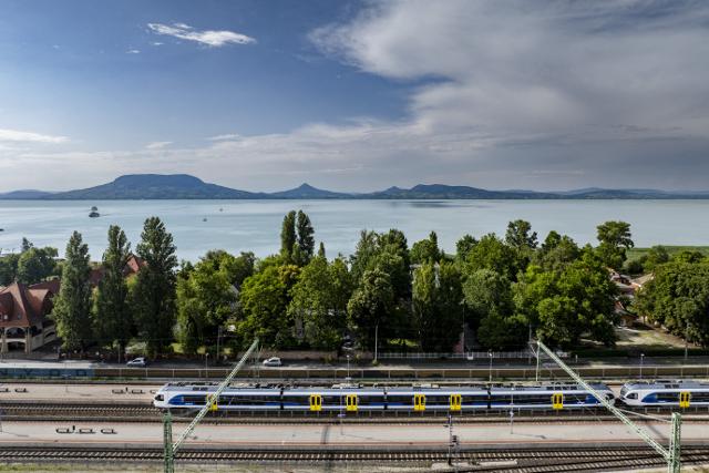 Új világ jön a Balatonnál: érkezik a nyári menetrend Új világ jön a Balatonnál: érkezik a nyári menetrend