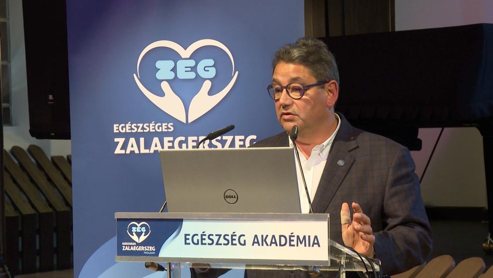 Szív- és érrendszeri rizikók – Merkely Béla előadása az Egészség Akadémián Szív- és érrendszeri rizikók – Merkely Béla előadása az Egészség Akadémián