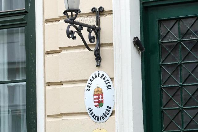 Tehenei vesz�lyeztett�k a k�zleked�st – �t�letet hozott a Zalaegerszegi J�r�sb�r�s�g 