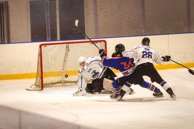 Kem�ny csat�ra k�sztett�k az Egerszegi Tit�nok a MAC egy�ttes�t