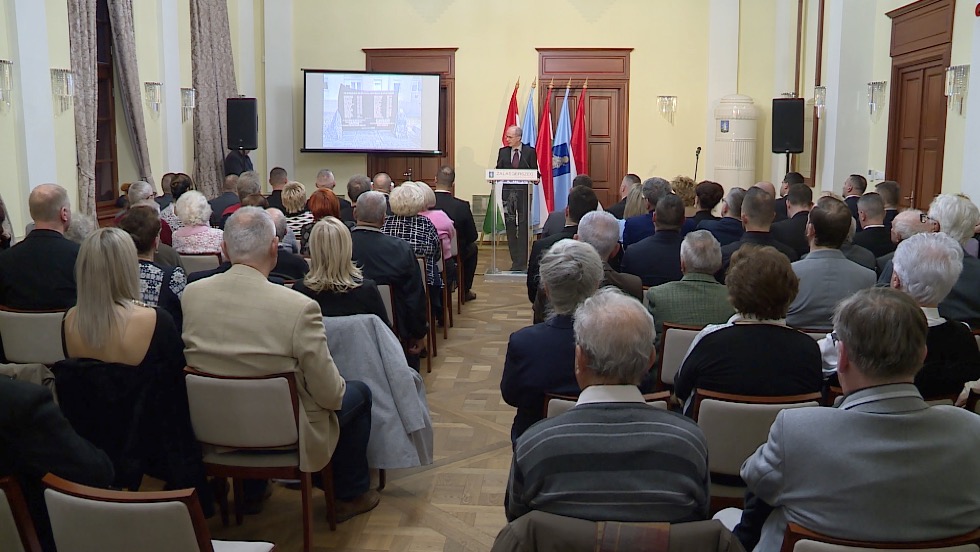 Városi megemlékezés – Főhajtás a kommunizmus áldozatai előtt Városi megemlékezés – Főhajtás a kommunizmus áldozatai előtt