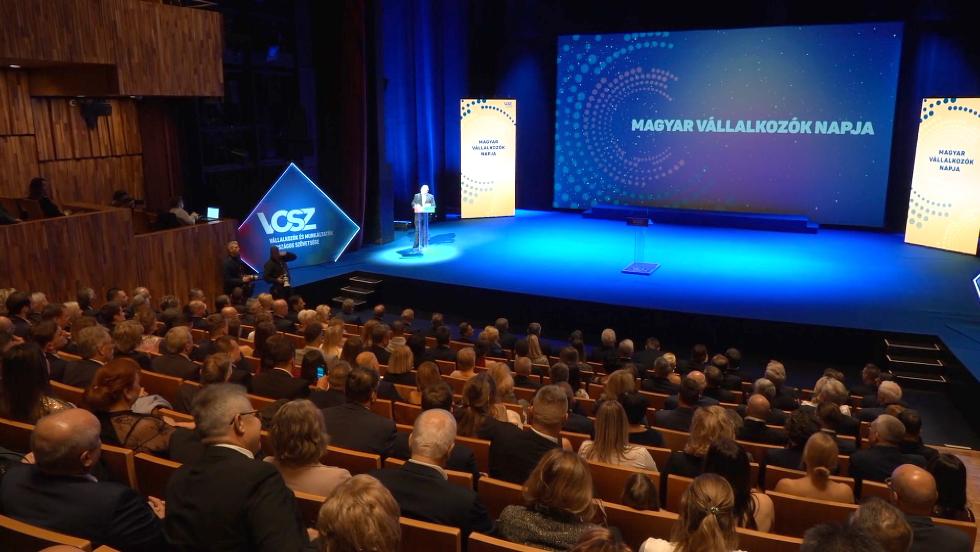 Magyar Vállalkozók Napja – zalaiak a díjazottak között
Magyar Vállalkozók Napja – zalaiak a díjazottak között