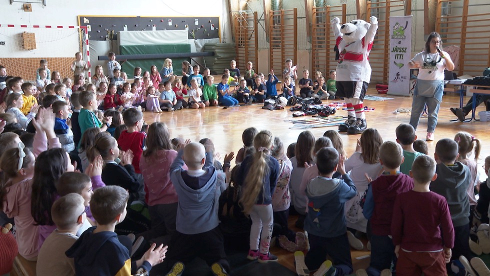 „Gyere hokizni” – Zalaegerszegre látogatott a Magyar Jégkorong Szövetség roadshow-ja „Gyere hokizni” – Zalaegerszegre látogatott a Magyar Jégkorong Szövetség roadshow-ja