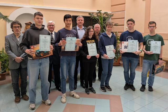 Mutatjuk a 34. Izs�k Imre Gyula komplex term�szettudom�nyi verseny eredm�nyeit