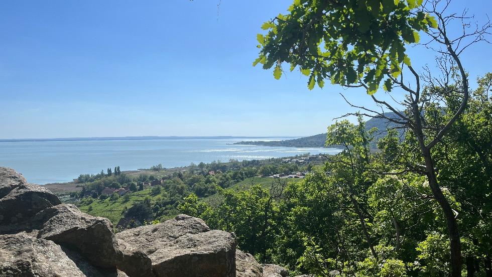 Heteken át szennyvíz folyt a Balatonba Heteken át szennyvíz folyt a Balatonba