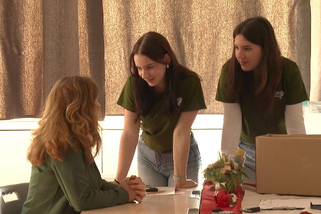 P�NZ7 – Rendhagy� �r�k a zalaegerszegi iskol�kban  