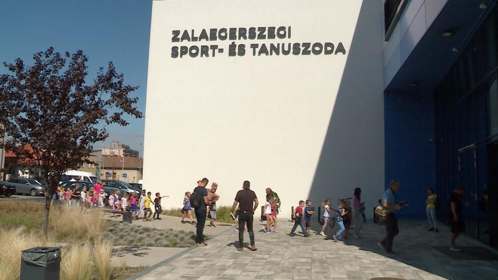 Az uszoda adja a legtbb bevtelt
