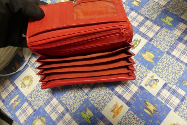 A zalaegerszegi rendőrök lezárták annak a rablónak az ügyét, aki letépte egy nő válláról a táskáját A zalaegerszegi rendőrök lezárták annak a rablónak az ügyét, aki letépte egy nő válláról a táskáját