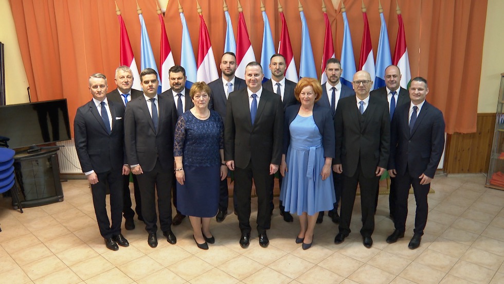 Bemutatta képviselőjelöltjeit a Fidesz-KDNP Bemutatta képviselőjelöltjeit a Fidesz-KDNP