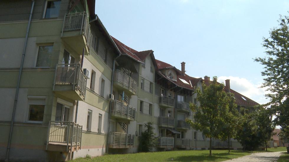 Bvtik az egyedlll szlk szllshelyeit a Fiatal Csaldok Otthonban