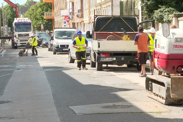 Elkezddtt a zalaegerszegi Ady utca feljtsa