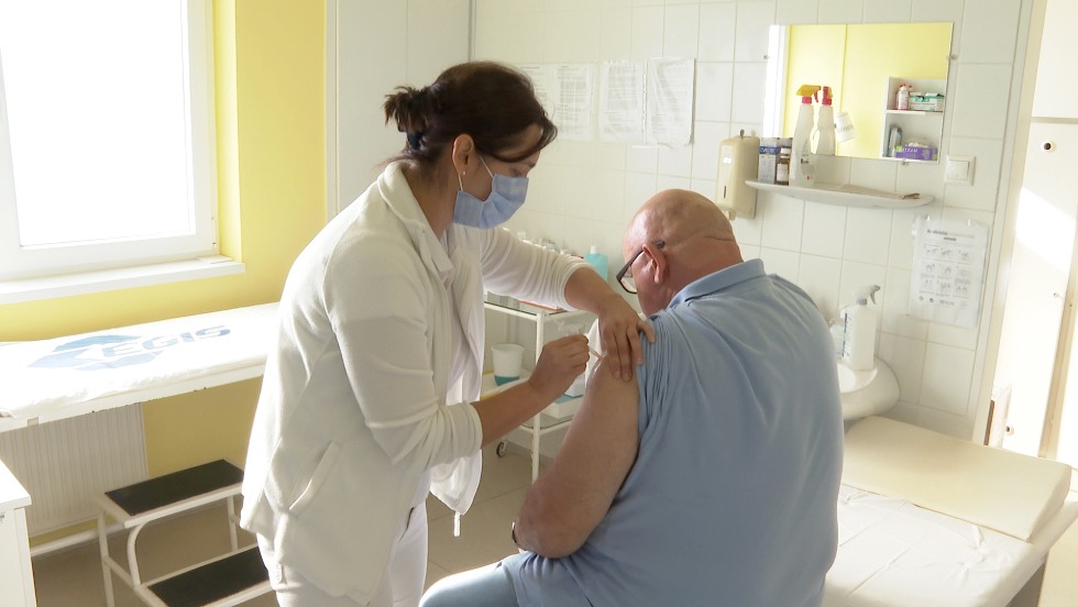 Emelkedik az influenzások és covidosok száma Emelkedik az influenzások és covidosok száma