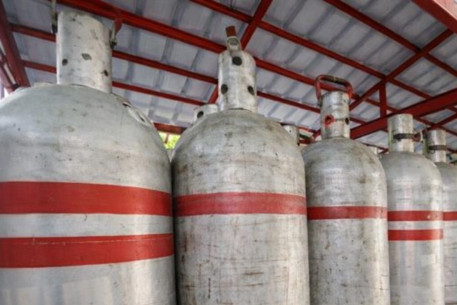 Elindult a roham a g�zpalackok�rt