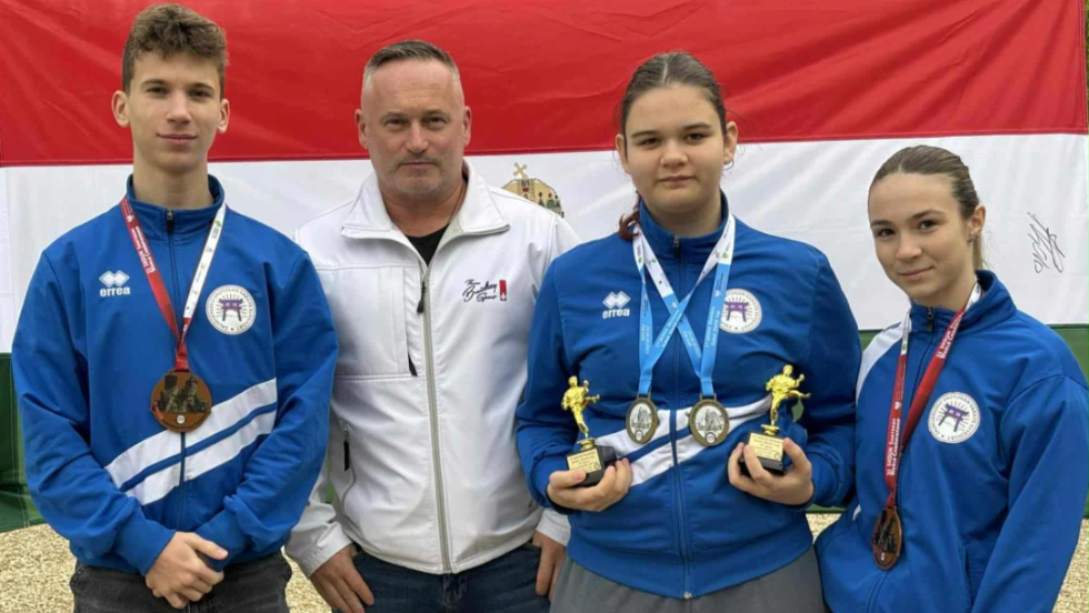 Egerszegi karatésok sikerei a lengyelországi világbajnokságon 
 Egerszegi karatésok sikerei a lengyelországi világbajnokságon