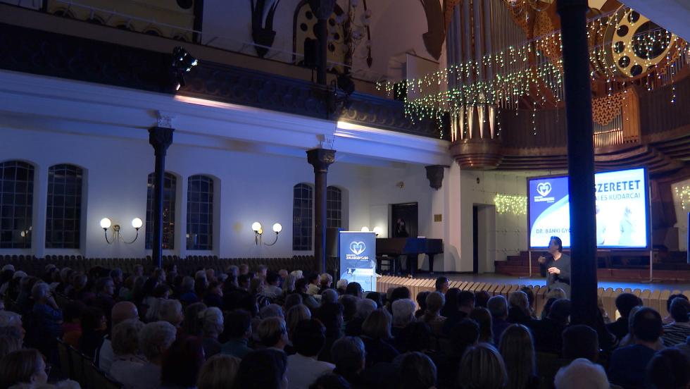 Szeretetre hangoldtak az Egszsg Akadmin