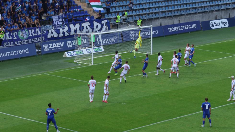 Gólzáporos döntetlennel kezdte az idényt a ZTE FC
Gólzáporos döntetlennel kezdte az idényt a ZTE FC