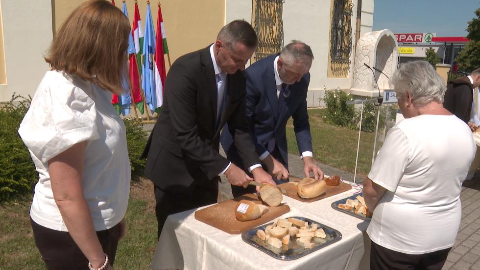 �llamalap�t�s – Az olai templomban folytatt�k a v�rosi programsorozatot
