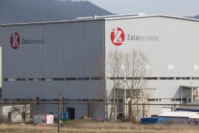 Megmenek�lhet a Zalaker�mia