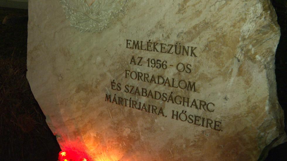 Futással tisztelegtek ’56 hősei előtt Futással tisztelegtek ’56 hősei előtt