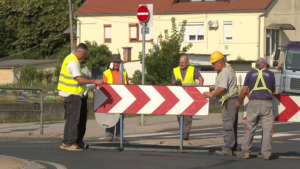 Közműrekonstrukció kezdődött a Kisfaludy utcában Közműrekonstrukció kezdődött a Kisfaludy utcában
