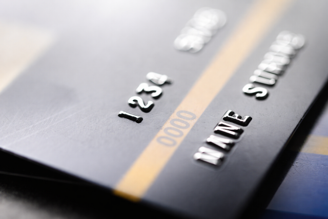 Figyelmeztet�s a n�pszer� �ruh�zl�nct�l – csal�k t�madnak