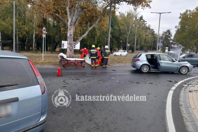 K�t aut� karambolozott Zalaegerszegen