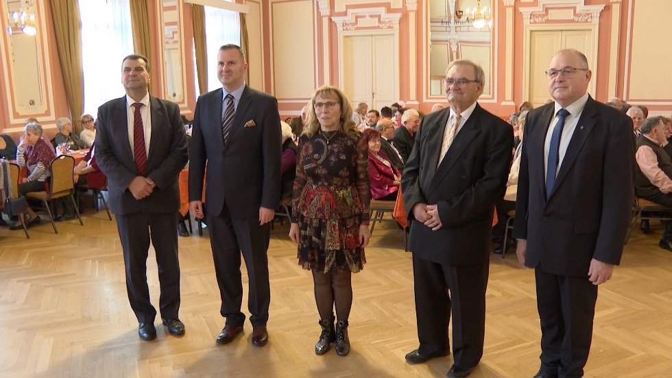 Évzáró ünnepséget tartottak a nyugdíjas klubok Évzáró ünnepséget tartottak a nyugdíjas klubok